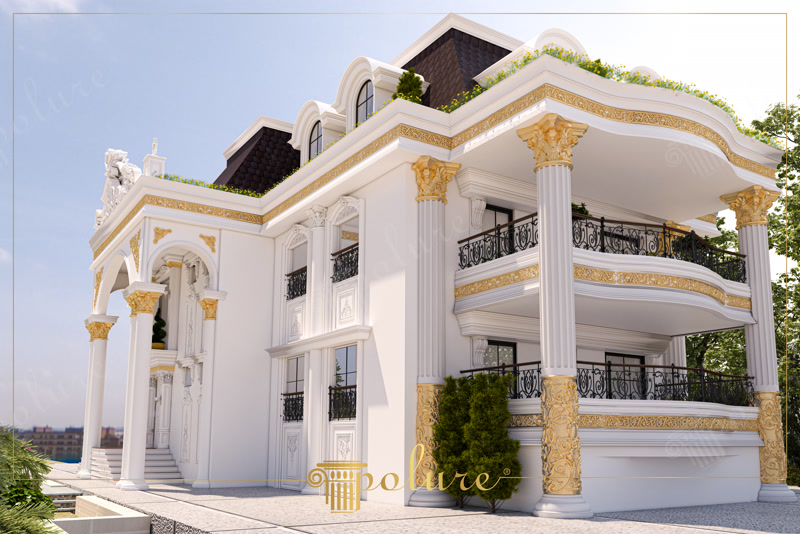 Klasik villa dış cephesinde kullanılan altın varak detaylı poliüretan yivli sütunlar, pencere söveleri ve balustradlar.