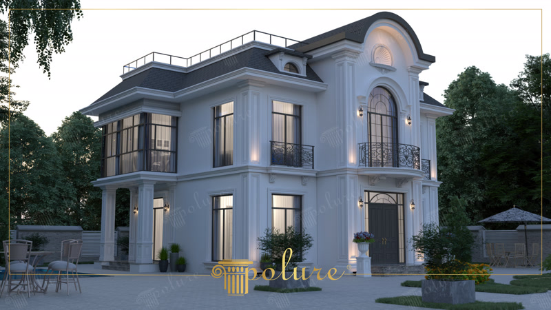 Beyaz dış cepheli, iki katlı neoklasik villa. Pencerelerde poliüretan söveler ve köşelerde pilaster sütunlar aydınlatma ile vurgulanmış.