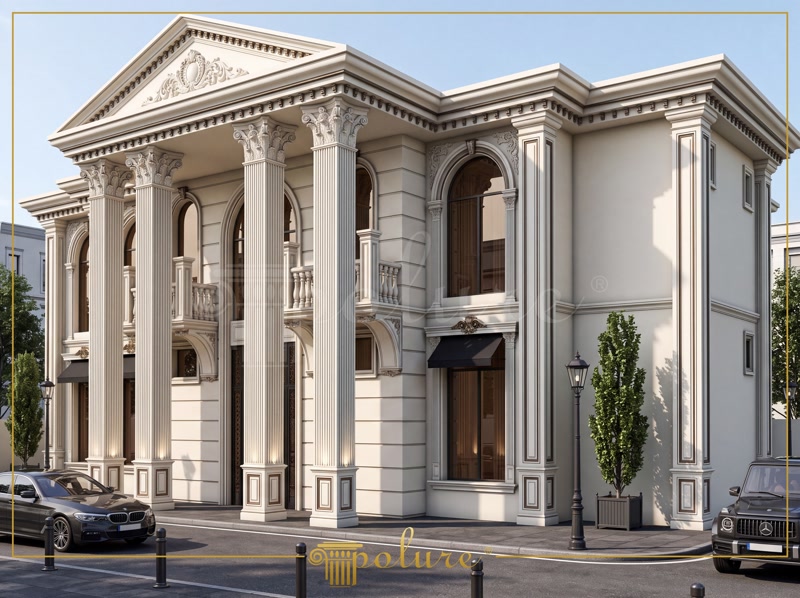Gaziantep'te klasik mimariye sahip bir villa dış cephesinin gün ışığında çekilmiş fotoğrafı. Poliüretan söveler, pilaster sütunlar ve kavisli kemerler içeren detaylı bir dekorasyon çalışması. Sağda siyah bir araba ve sokak lambası görülüyor.