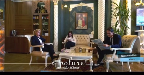 Lobide oturma grubu ve duvar panelinde poliuretan susleme