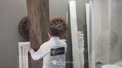 Dekoratif tekerin duvar üzerindeki konumu uygulama sırasında ayarlanıyor