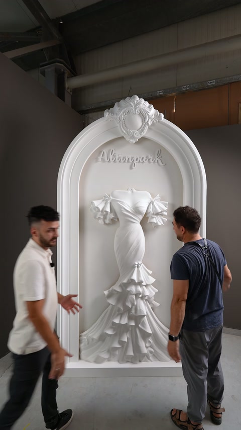 Polure Yeni Gelinlik Rölyef Modeli ve Gizli Işık Detayı