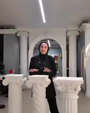 Sunucu, farklı tablalara sahip üç sehpa modelini tanıtıyor