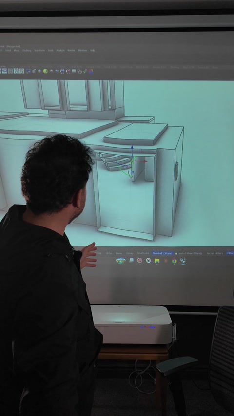 Dijital ikizde merdiven basamakları ve çevre duvarlar inceleniyor