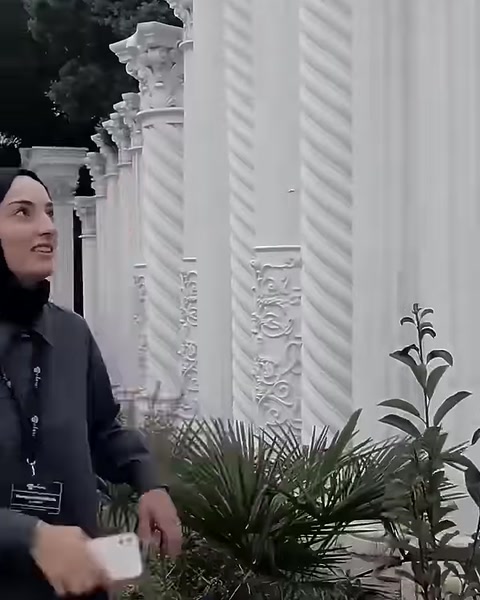 Yivli ve burgulu sütun çeşitleri aynı alanda sergileniyor