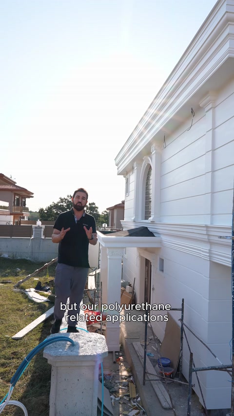 Kat silmeleri ve duvar kaplamalarının birleştiği cephe köşesi