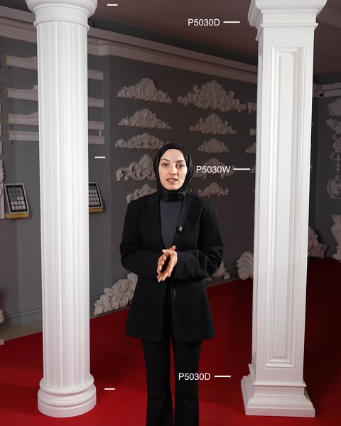 Yuvarlak ve kare formlu dekoratif sütun modelleri sergileniyor