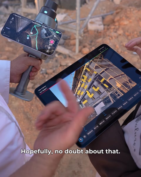 Tablet ekranında nokta bulutu tarama verisi görüntüleniyor