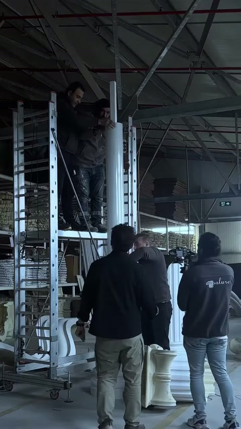 Poliüretan LED Aydınlatmalı İyon Başlıklı Kırık Sütun Uygulaması